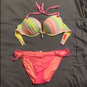 VS Victoria Secret large/ 36D bikinis